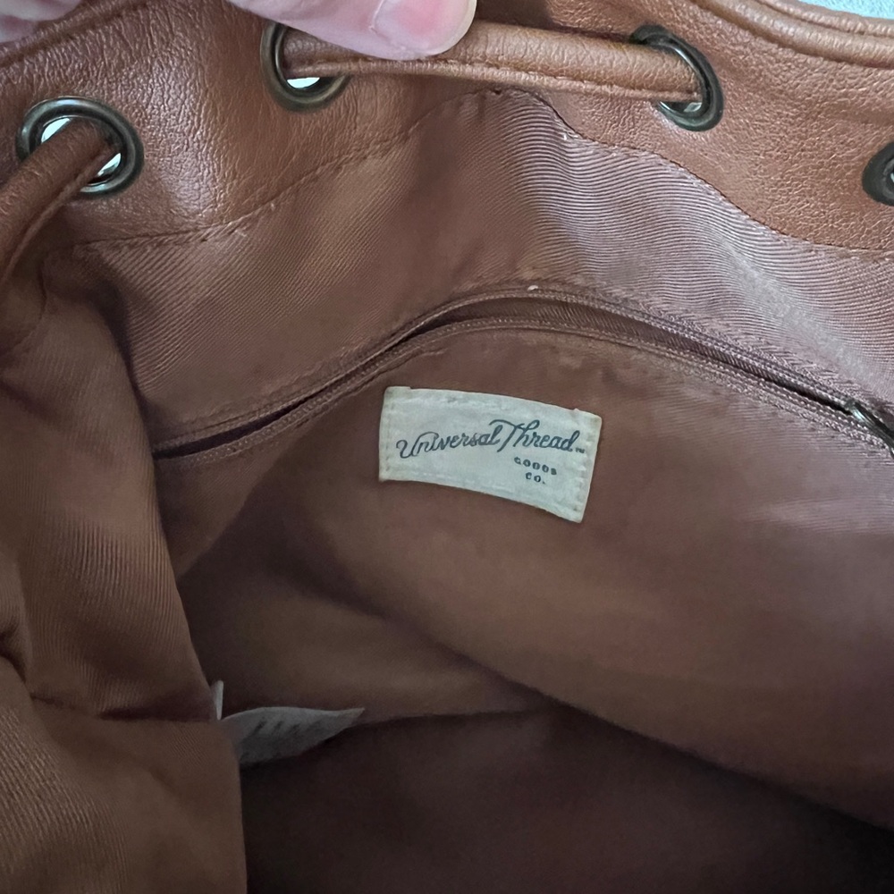 Universal Thread Pull String Bucket Purse - image 5